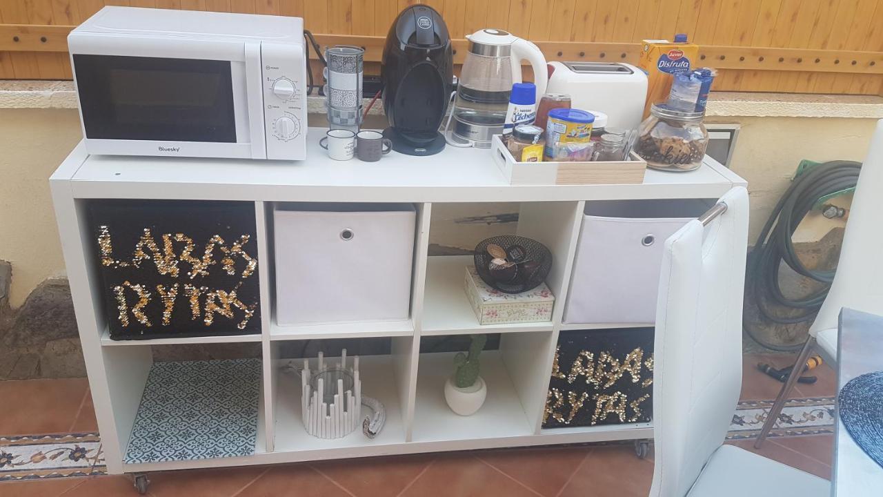 La Casita Del Corazon Acomodação com café da manhã Castillo del Romeral Exterior foto