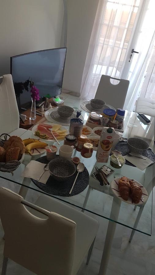 La Casita Del Corazon Acomodação com café da manhã Castillo del Romeral Exterior foto